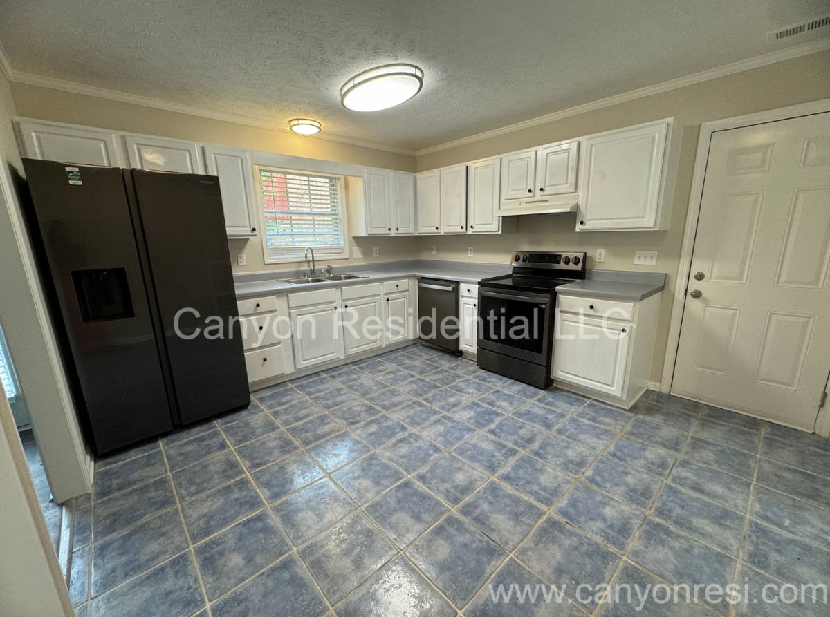 House for rent at 229 Lakeside Rd, Raeford, NC 28376