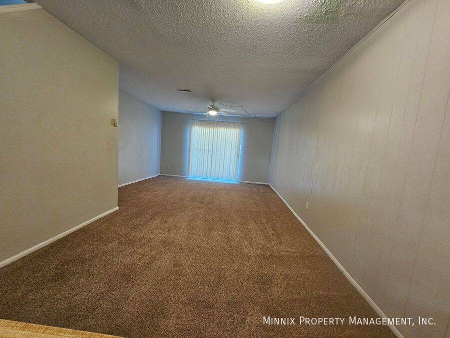 Townhouse for rent at 1704 Yonkers #B, Plainview, TX 79072