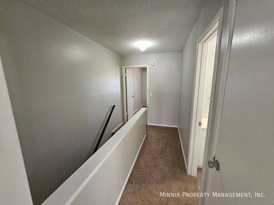 Townhouse for rent at 1704 Yonkers #B, Plainview, TX 79072