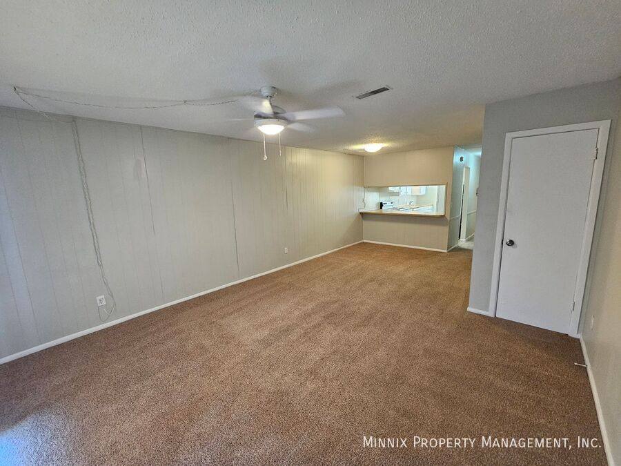 Townhouse for rent at 1704 Yonkers #B, Plainview, TX 79072