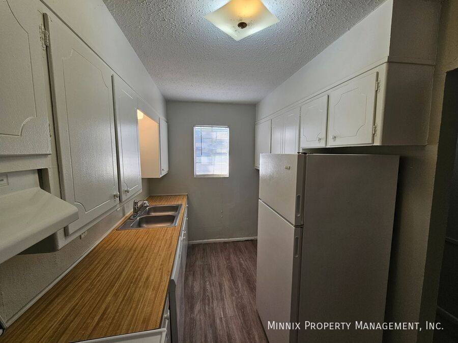 Townhouse for rent at 1704 Yonkers #B, Plainview, TX 79072