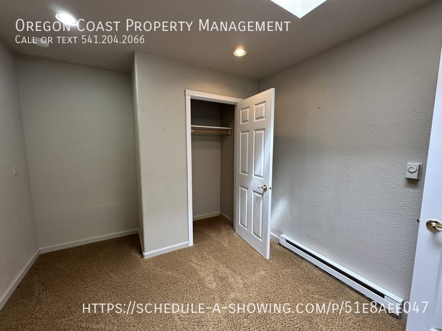 Apartment for rent at 425 NW Siletz Ave, Depoe Bay, OR 97341