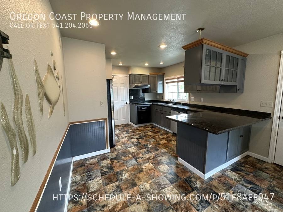 Apartment for rent at 425 NW Siletz Ave, Depoe Bay, OR 97341