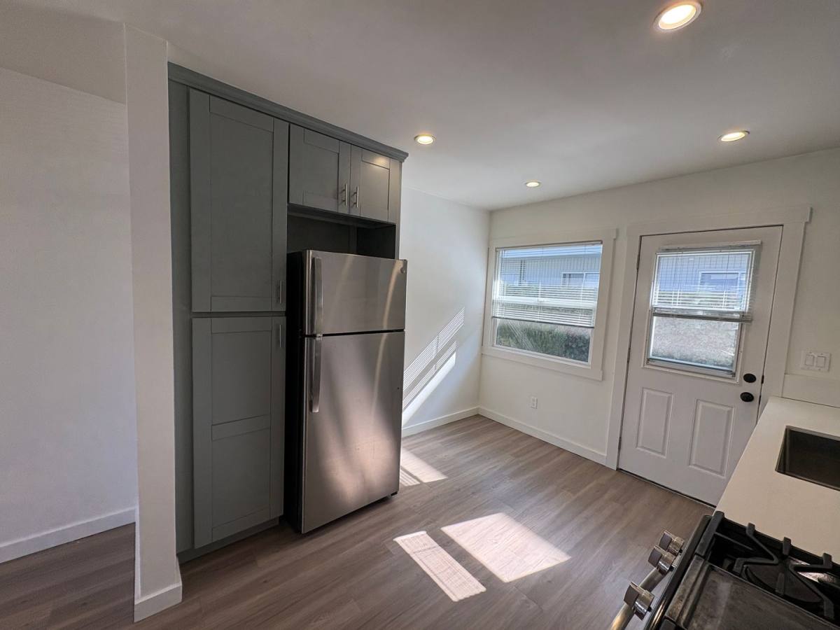 Apartment for rent at 2101-2107 Reed Ave, San Diego, CA 92109