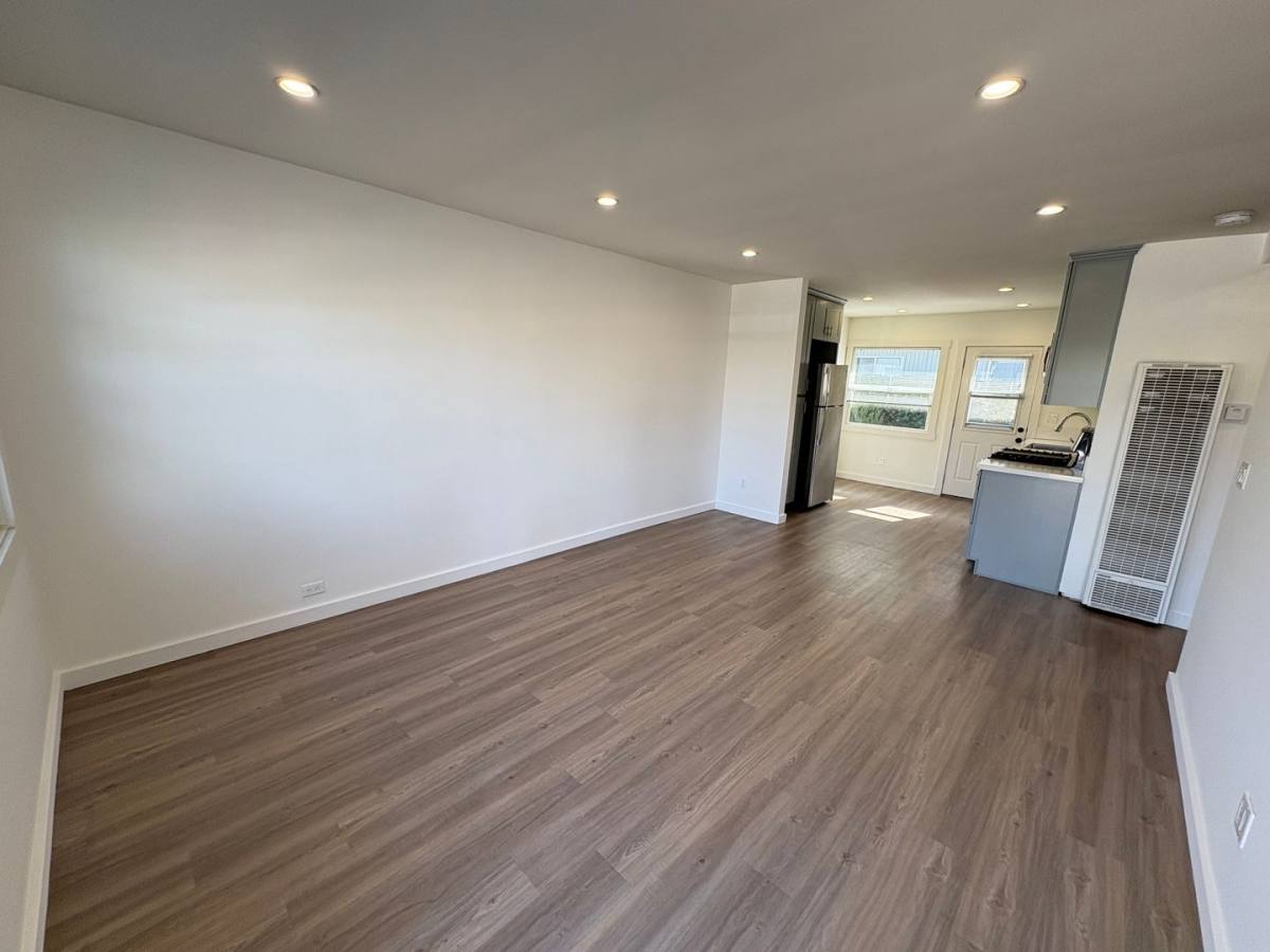 Apartment for rent at 2101-2107 Reed Ave, San Diego, CA 92109