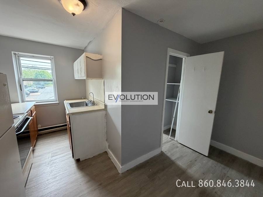 Apartment for rent at 5 Upson St #5, Bristol, CT 06010