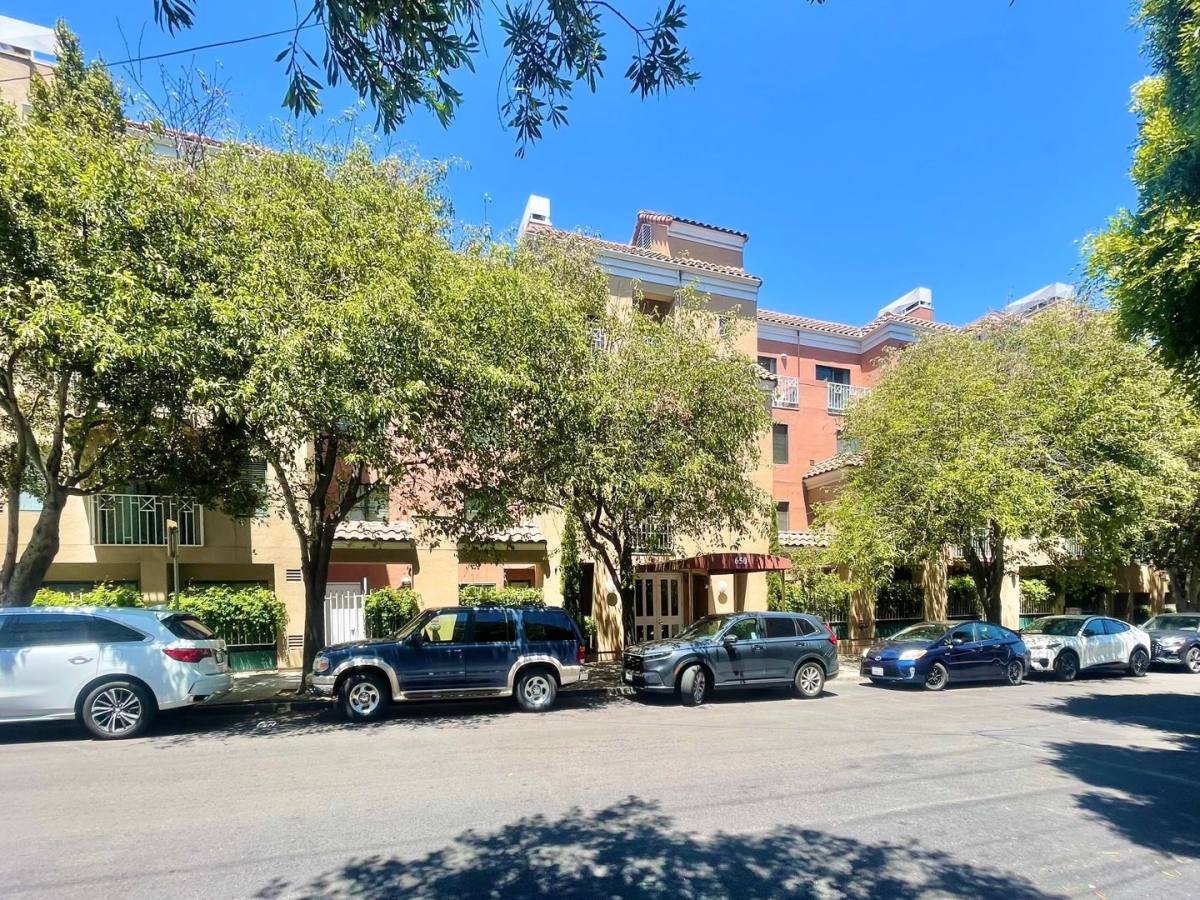 Apartment for rent at 650 Chestnut St, San Francisco, CA 94133