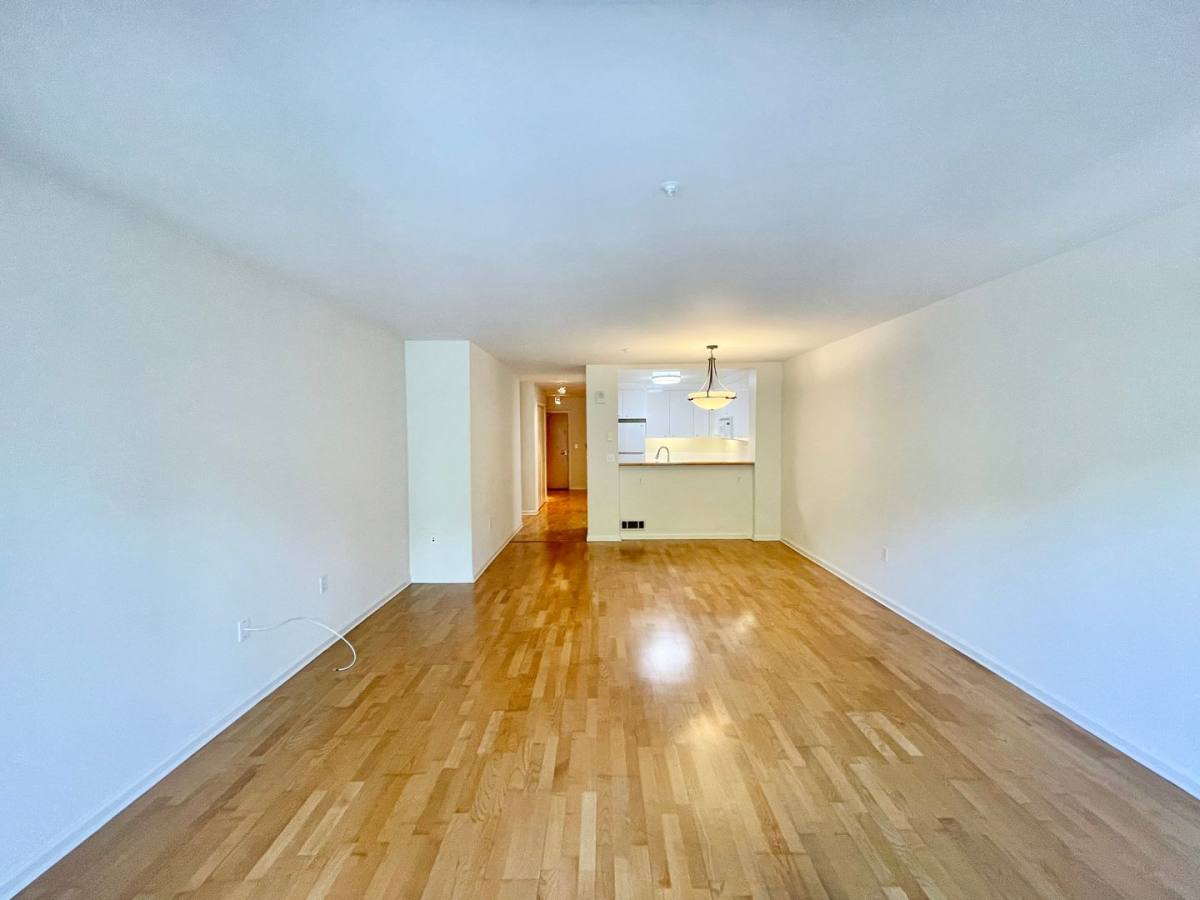 Apartment for rent at 650 Chestnut St, San Francisco, CA 94133