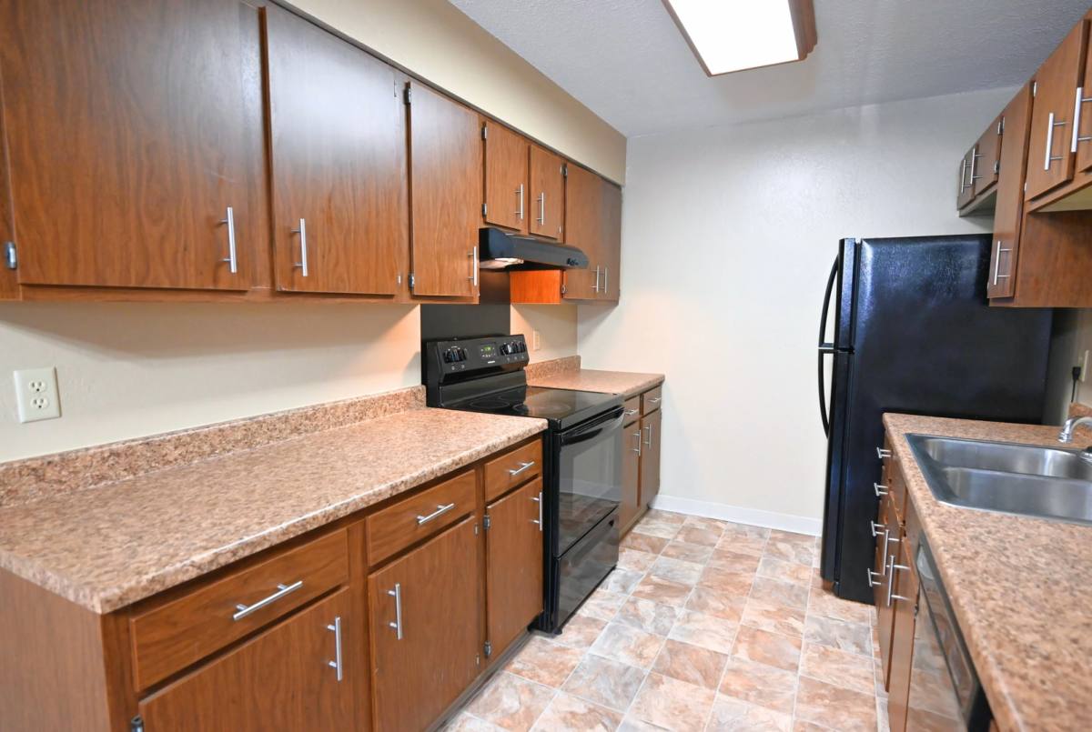 Apartment for rent at 3260 Raven Oaks Dr #5, Dubuque, IA 52001