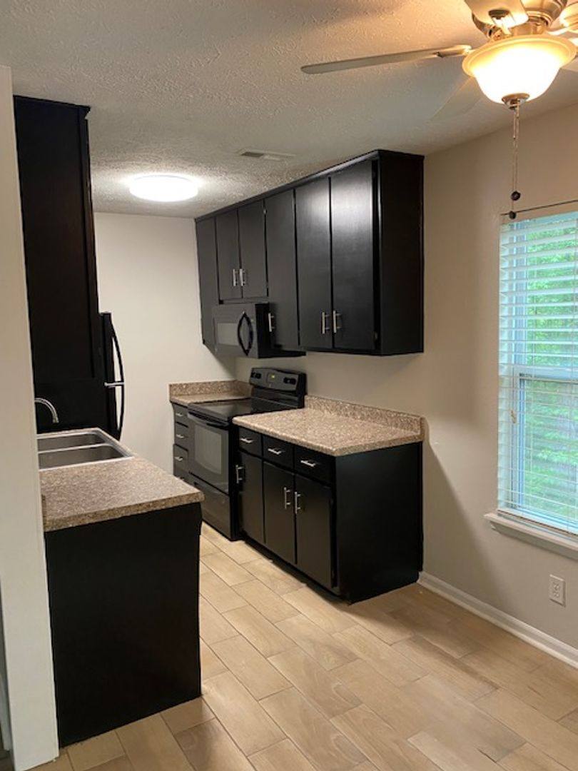 Apartment for rent at 1200 New Hutchinson Mill Rd, Lagrange, GA 30240
