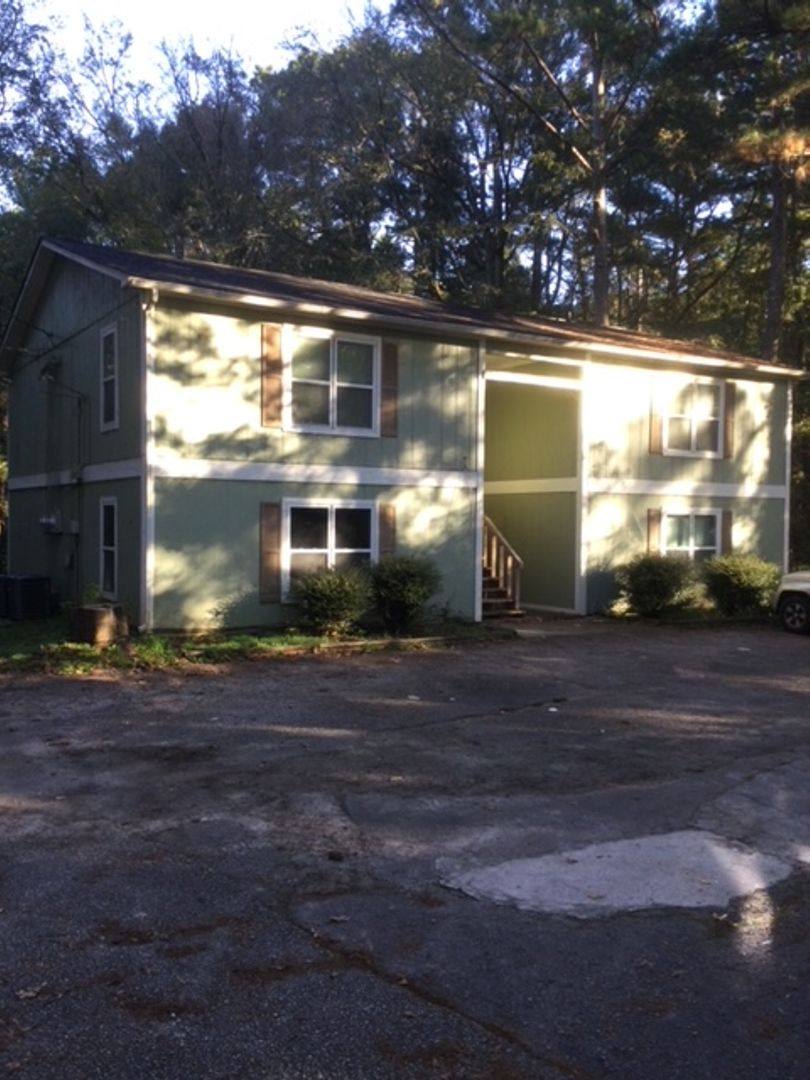 Apartment for rent at 1200 New Hutchinson Mill Rd, Lagrange, GA 30240