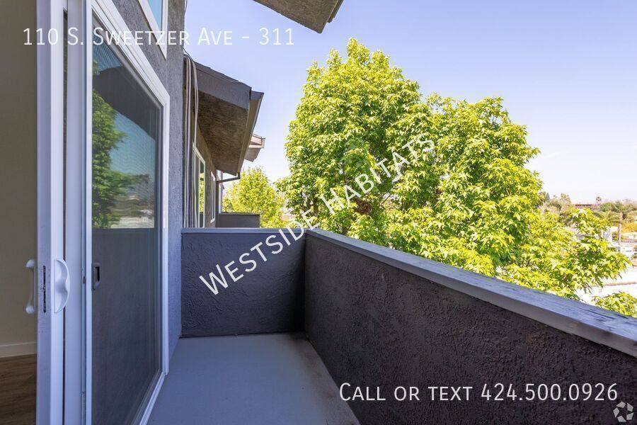 Apartment for rent at 110 S Sweetzer Ave #311, Los Angeles, CA 90048