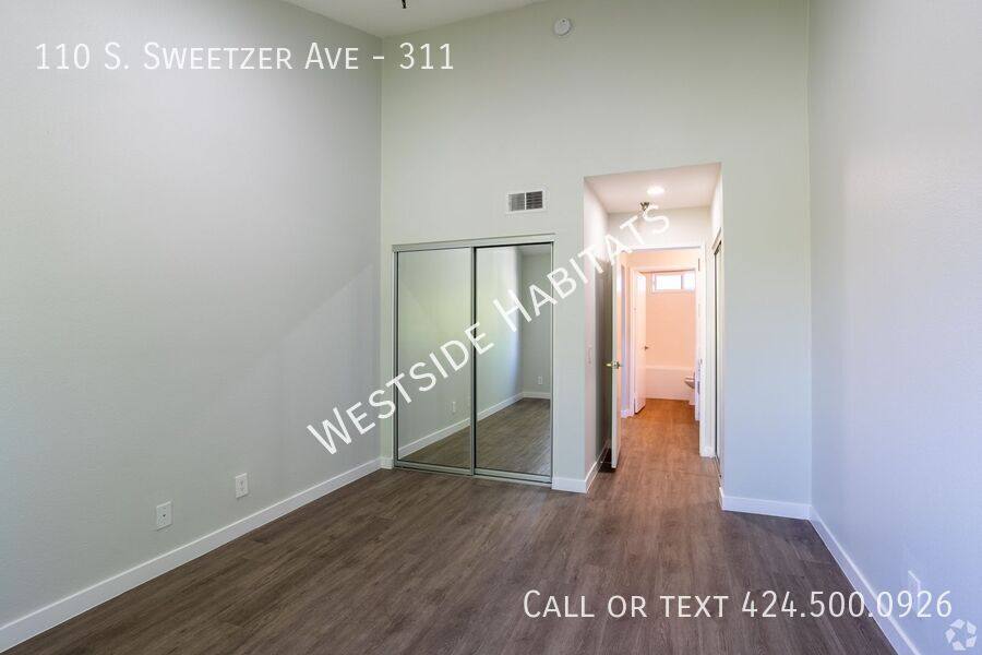 Apartment for rent at 110 S Sweetzer Ave #311, Los Angeles, CA 90048