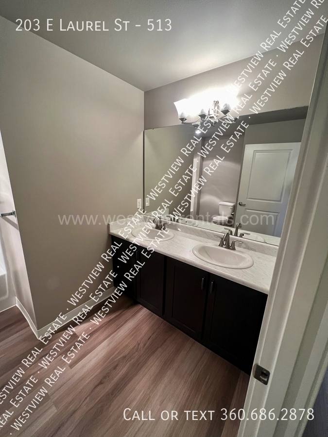 Apartment for rent at 203 E Laurel St #513, Bellingham, WA 98225