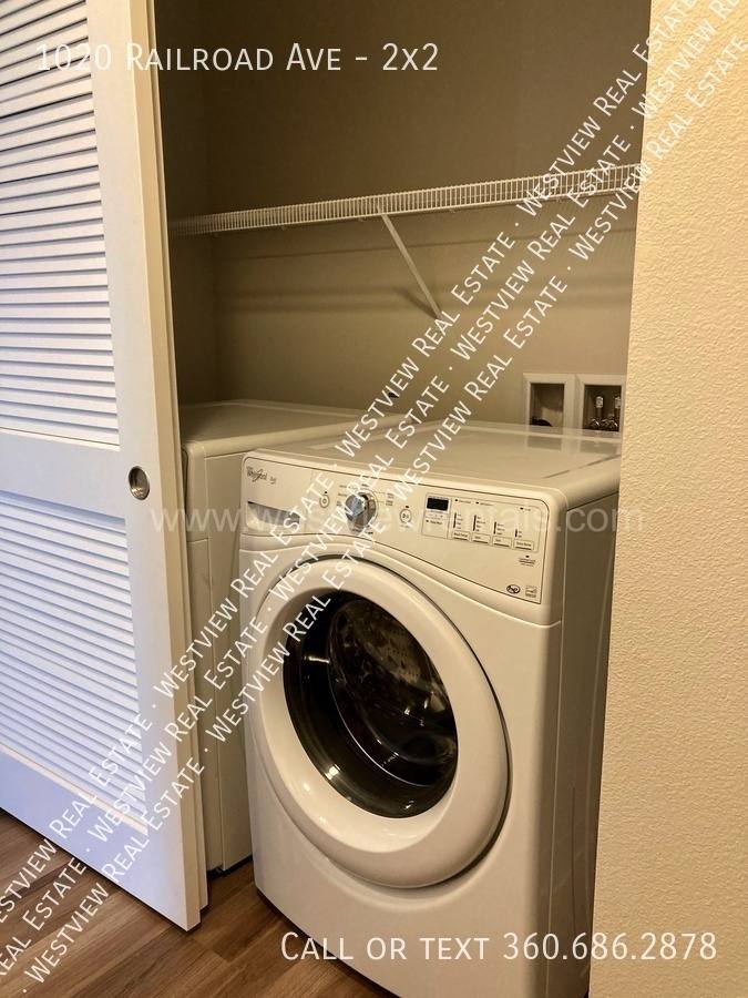 Apartment for rent at 1020 Railroad Ave #2X2, Bellingham, WA 98225
