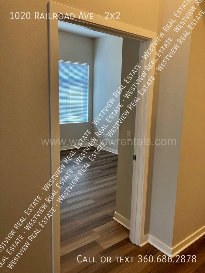 Apartment for rent at 1020 Railroad Ave #2X2, Bellingham, WA 98225