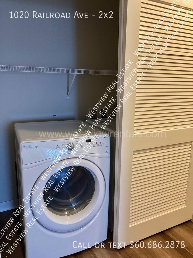 Apartment for rent at 1020 Railroad Ave #2X2, Bellingham, WA 98225