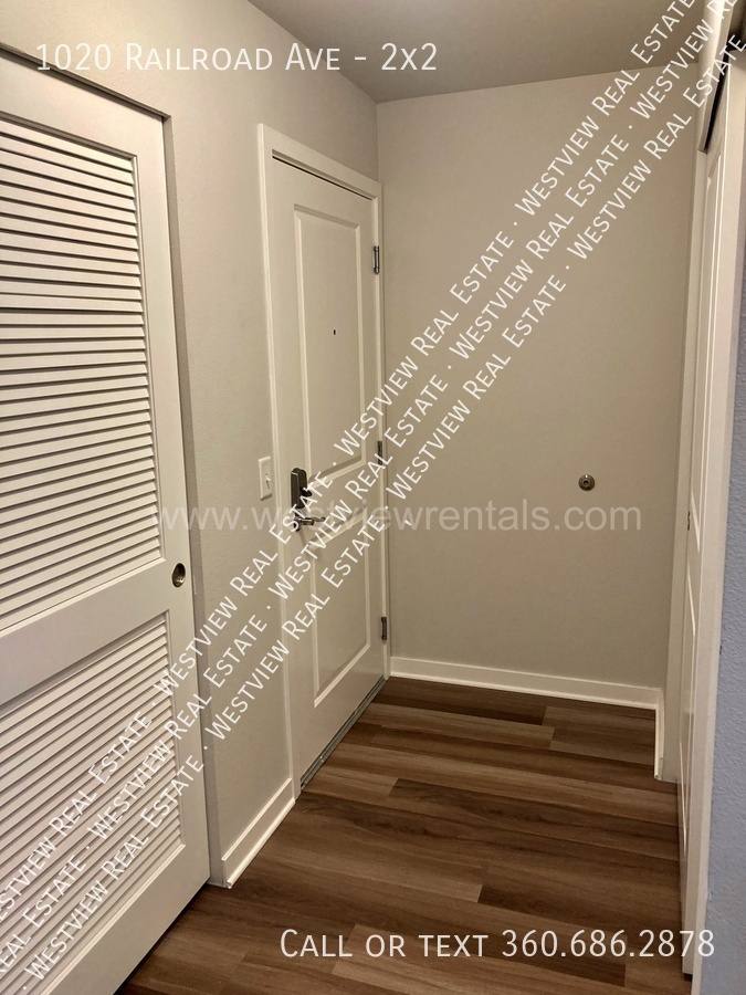 Apartment for rent at 1020 Railroad Ave #2X2, Bellingham, WA 98225
