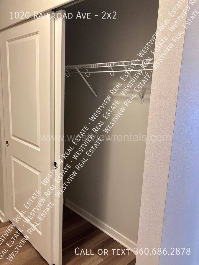 Apartment for rent at 1020 Railroad Ave #2X2, Bellingham, WA 98225