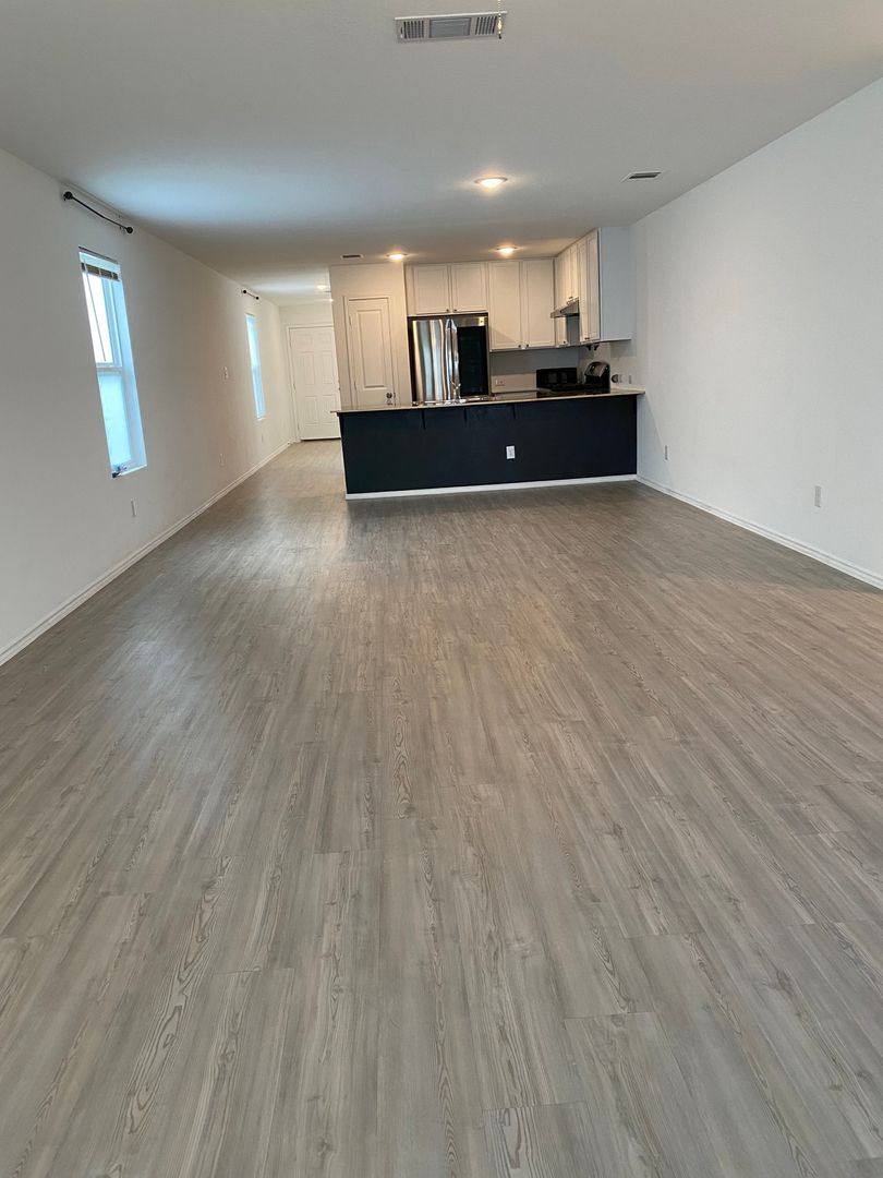 House for rent at 14527 Greenfield Mall, San Antonio, TX 78254