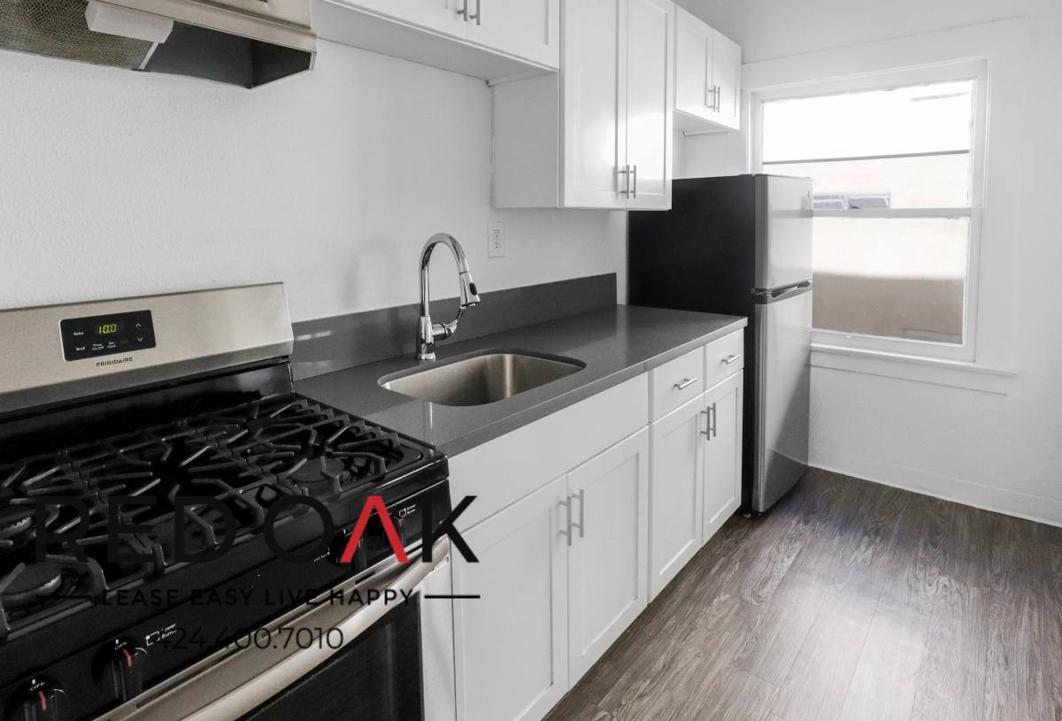 Condo for rent at 822 S Park View St #206, Los Angeles, CA 90057