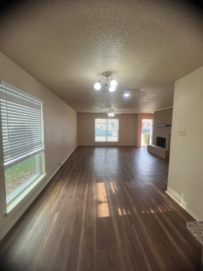House for rent at 1406 Chapel Downs Rd, Woodway, TX 76712