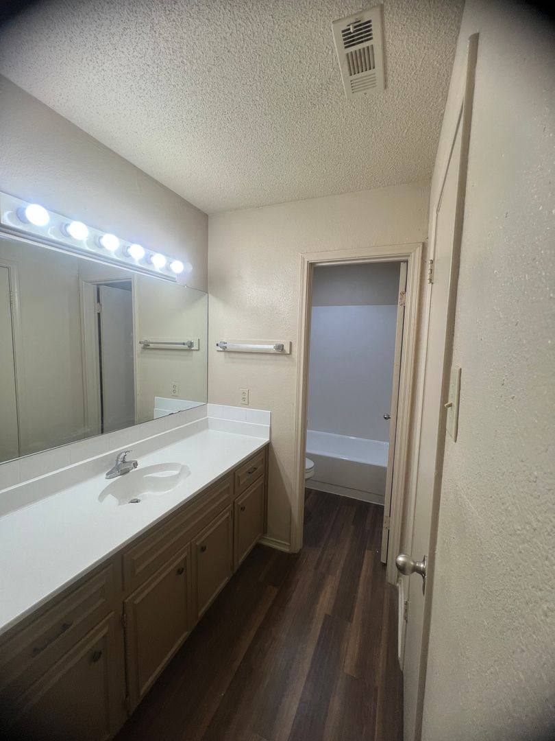House for rent at 1406 Chapel Downs Rd, Woodway, TX 76712
