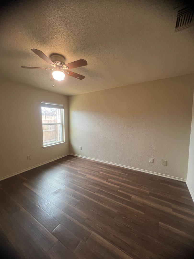House for rent at 1406 Chapel Downs Rd, Woodway, TX 76712