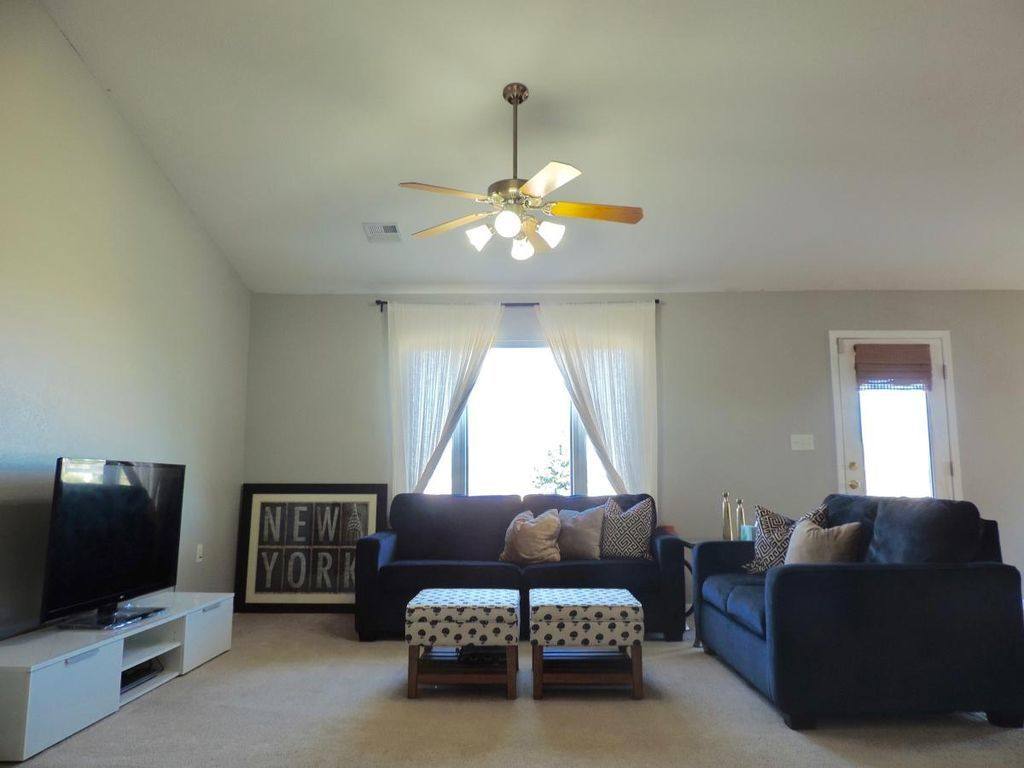House for rent at 2720 Brookville Dr, Manhattan, KS 66502
