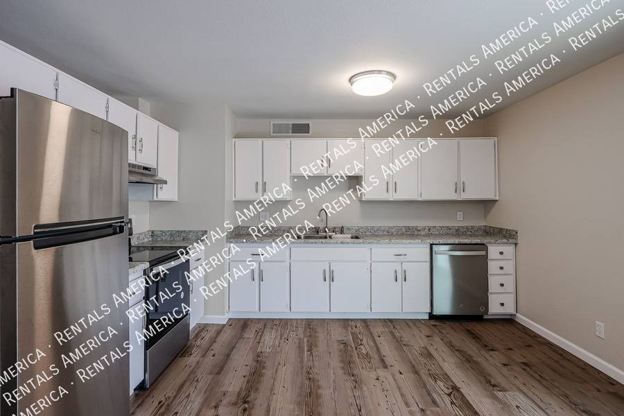 House for rent at 13861 N 48th Ave, Glendale, AZ 85306