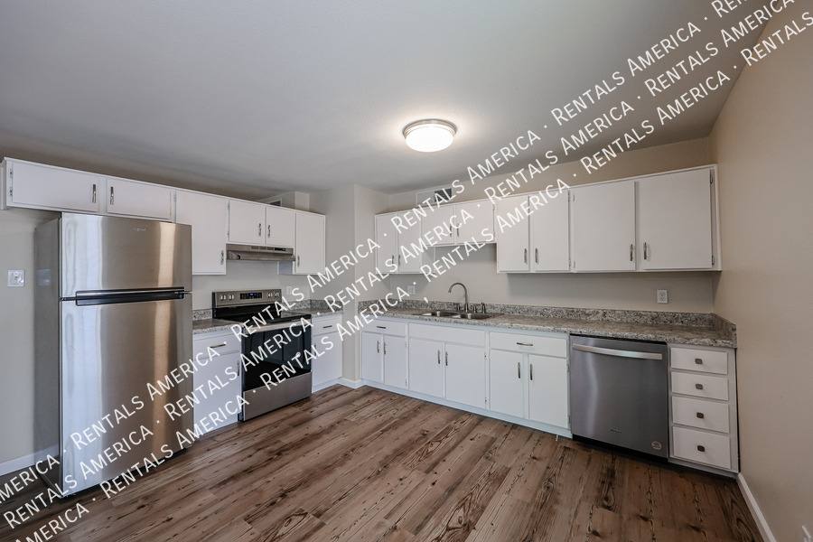 House for rent at 13861 N 48th Ave, Glendale, AZ 85306