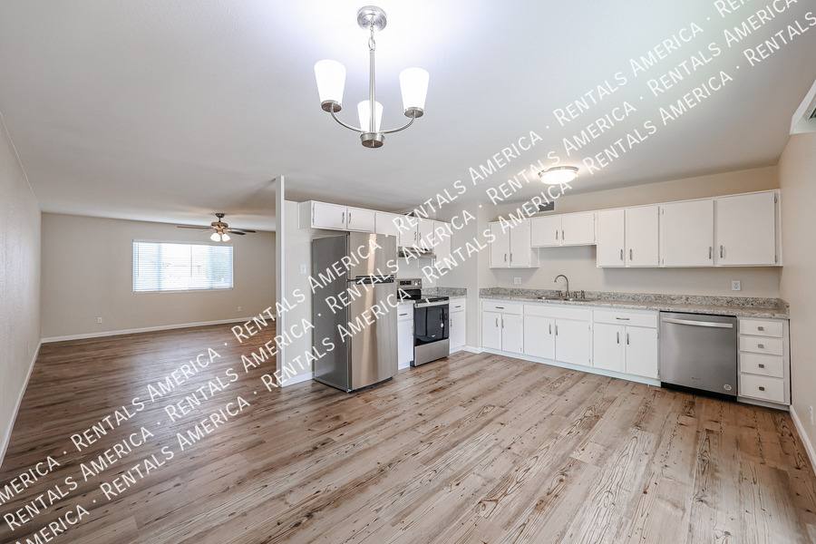 House for rent at 13861 N 48th Ave, Glendale, AZ 85306