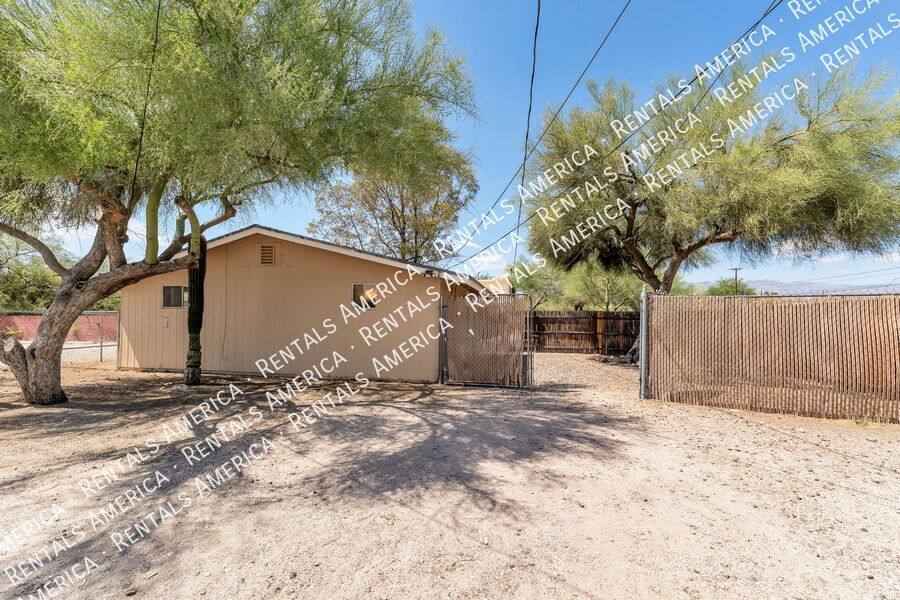 House for rent at 1830 E 8th St #2, Tucson, AZ 85719