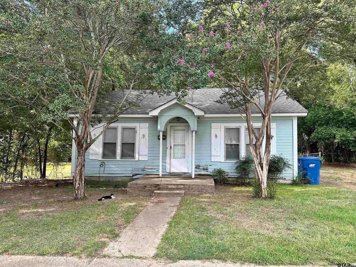 House for rent at 305 E Bradford St, Troup, TX 75789
