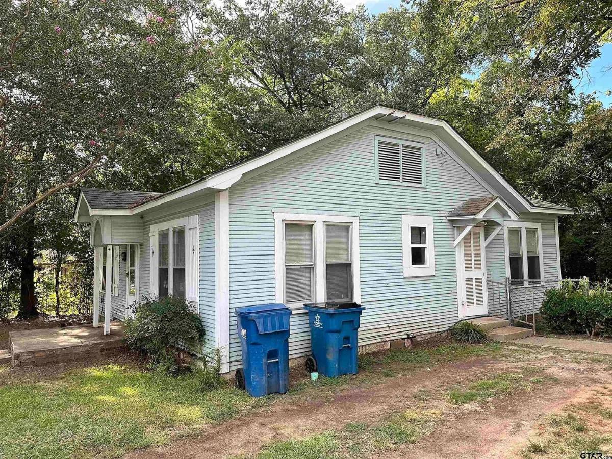 House for rent at 305 E Bradford St, Troup, TX 75789