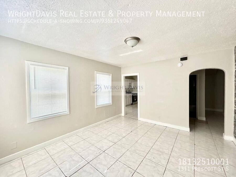 House for rent at 1311 Prescott St S, Saint Petersburg, FL 33712