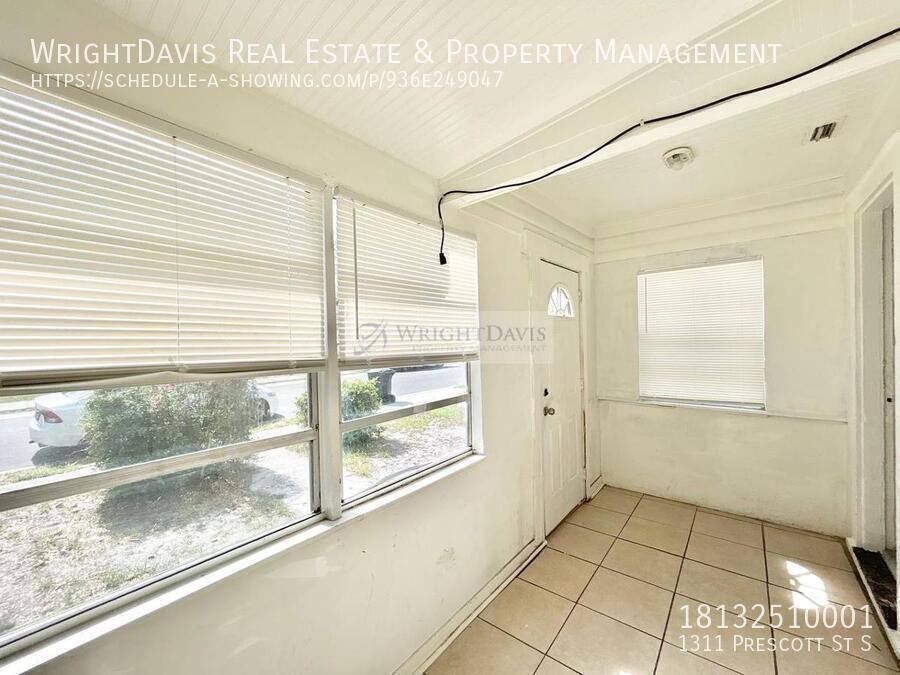 House for rent at 1311 Prescott St S, Saint Petersburg, FL 33712