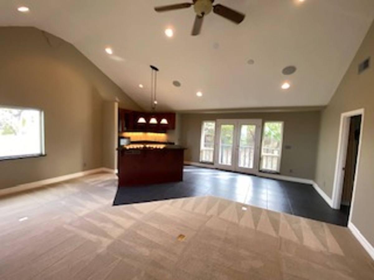 House for rent at 4145 Dry Creek Rd, Medford, OR 97504
