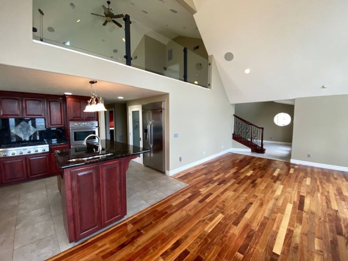 House for rent at 4145 Dry Creek Rd, Medford, OR 97504