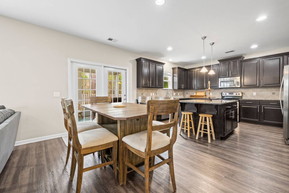 House for rent at 100 Richmond Walk Dr, Richmond Hill, GA 31324