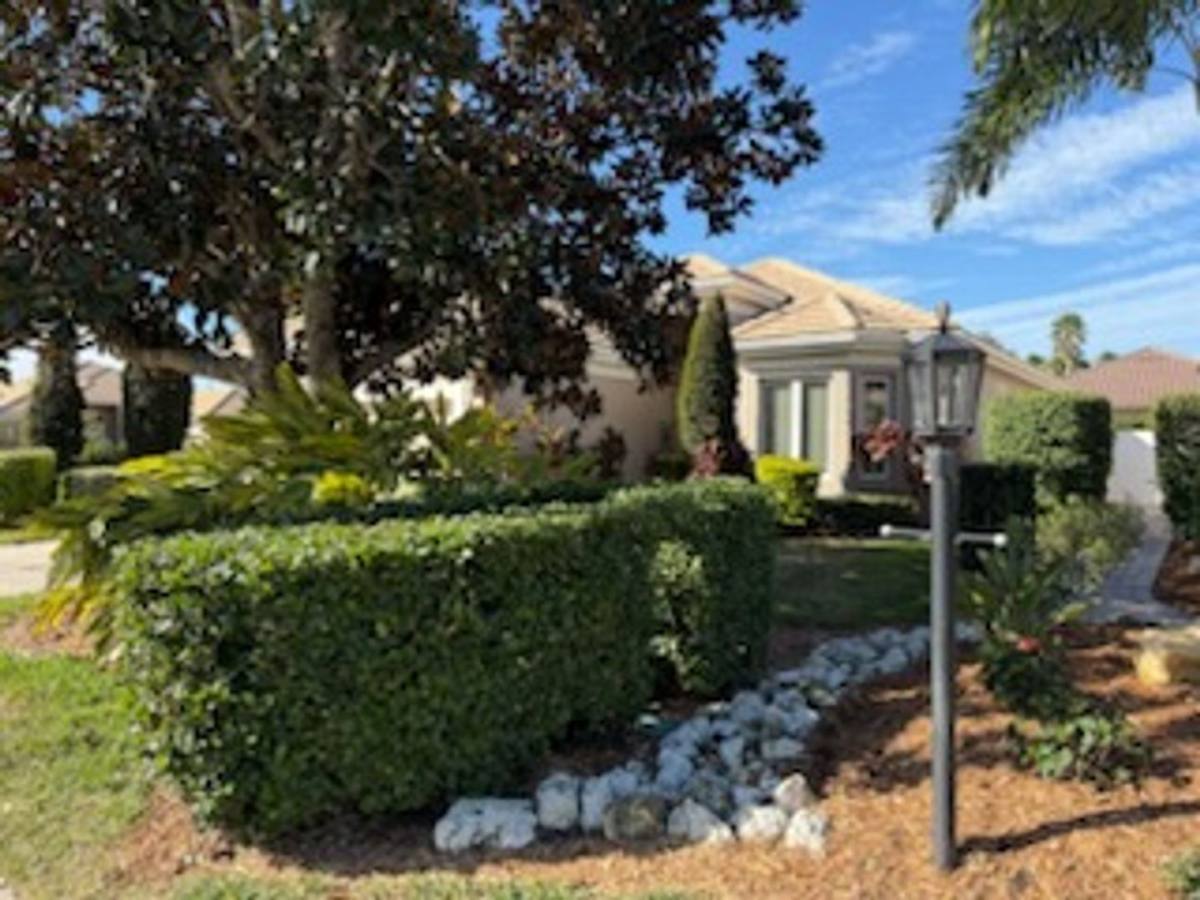 House for rent at 9735 53rd Dr E, Bradenton, FL 34211