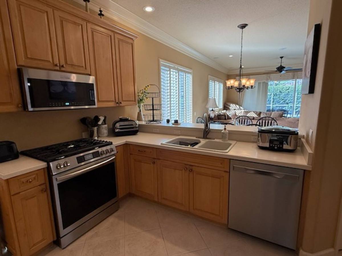 House for rent at 9735 53rd Dr E, Bradenton, FL 34211