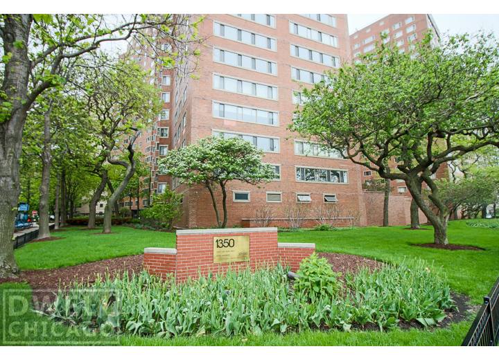 Apartment for rent at 1350 N Lake Shore Dr, Chicago, IL 60610