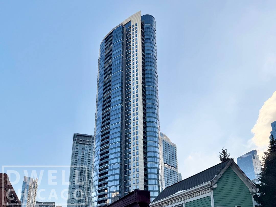 Apartment for rent at 520 N Kingsbury St, Chicago, IL 60654
