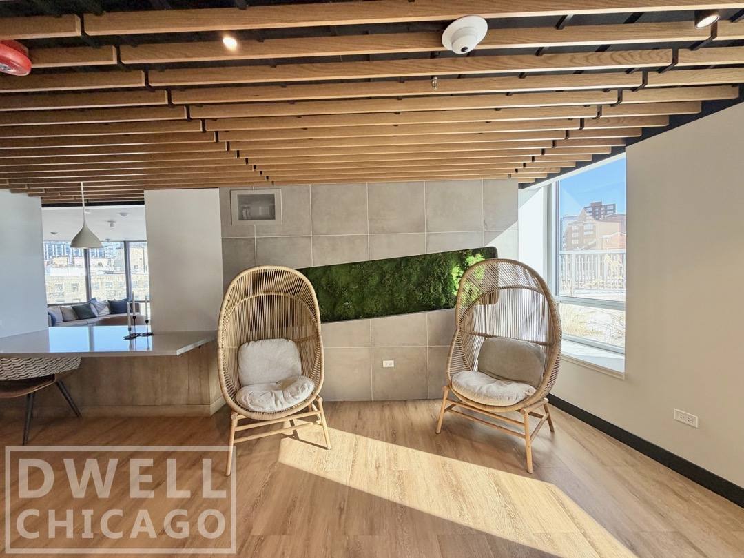 Apartment for rent at 520 N Kingsbury St, Chicago, IL 60654