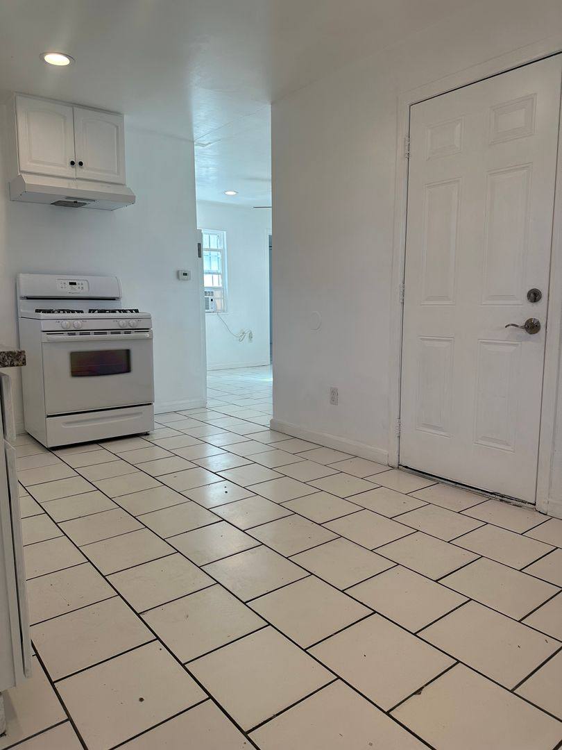 House for rent at 908 Glenn Ave, Modesto, CA 95358