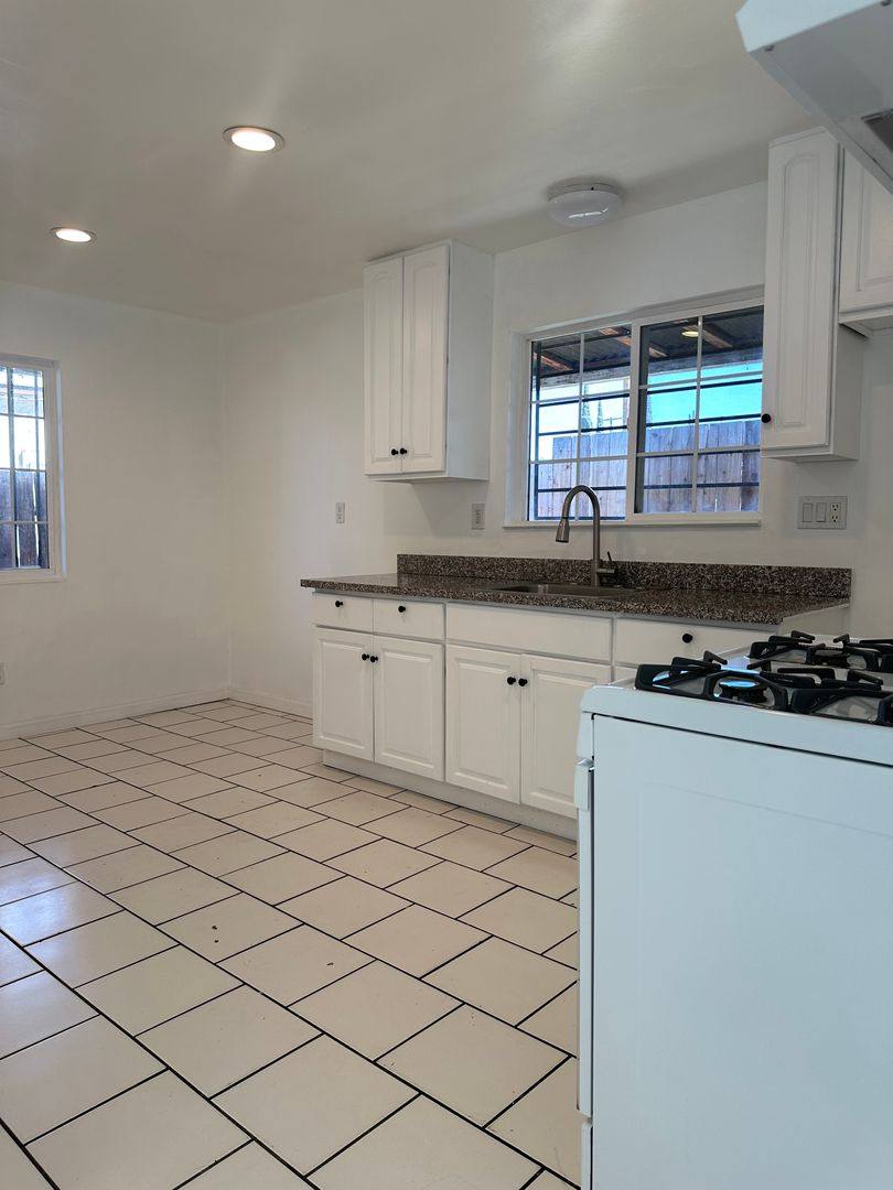 House for rent at 908 Glenn Ave, Modesto, CA 95358