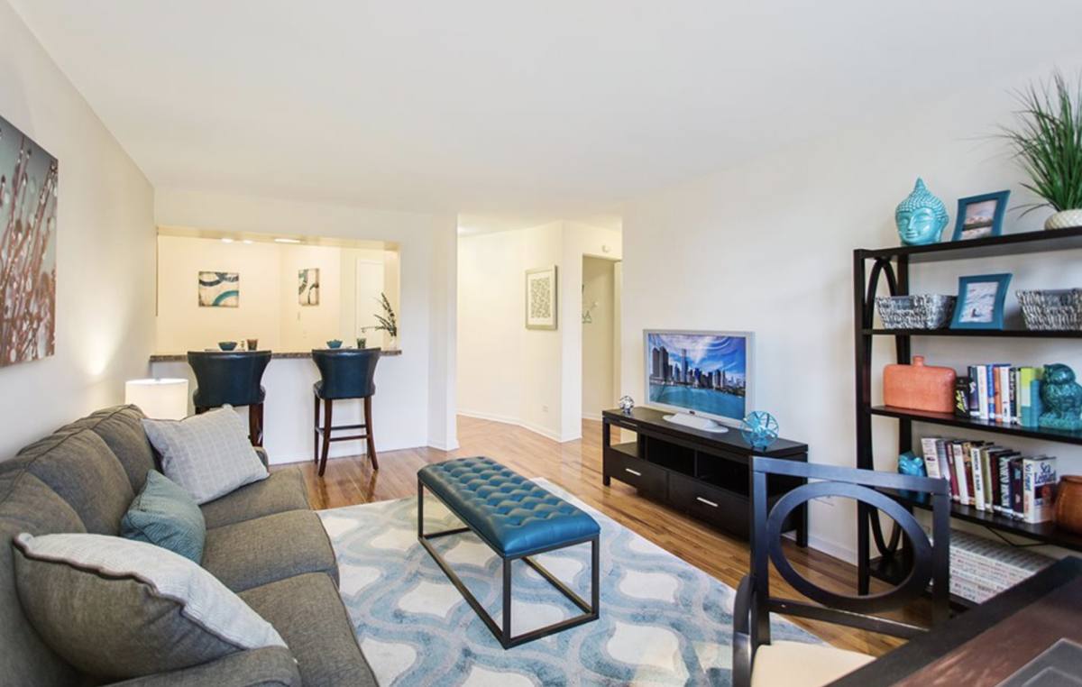 Apartment for rent at 6401 N Sheridan Rd, Chicago, IL 60626
