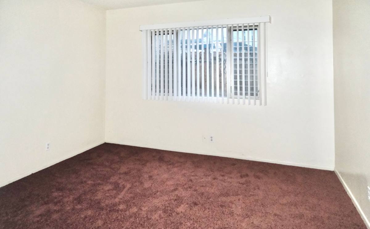 Apartment for rent at 1036-1040 Dawson Ave, Long Beach, CA 90804