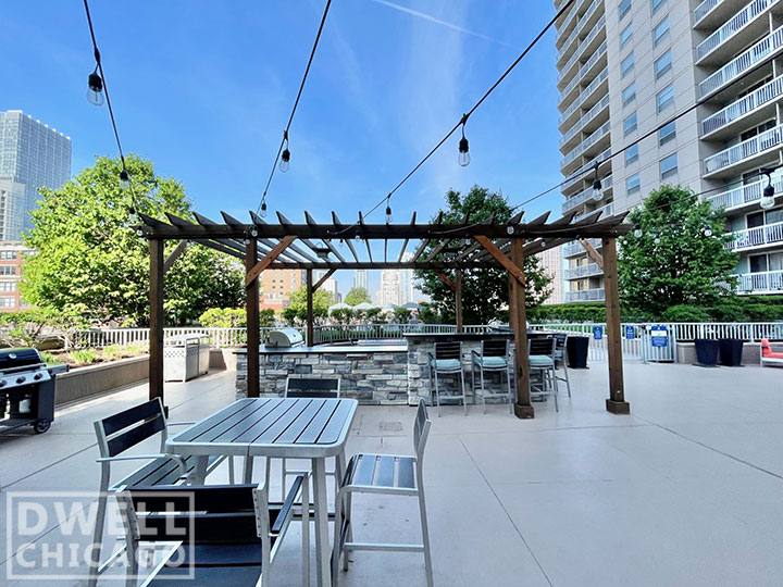 Apartment for rent at 540 N State St, Chicago, IL 60654